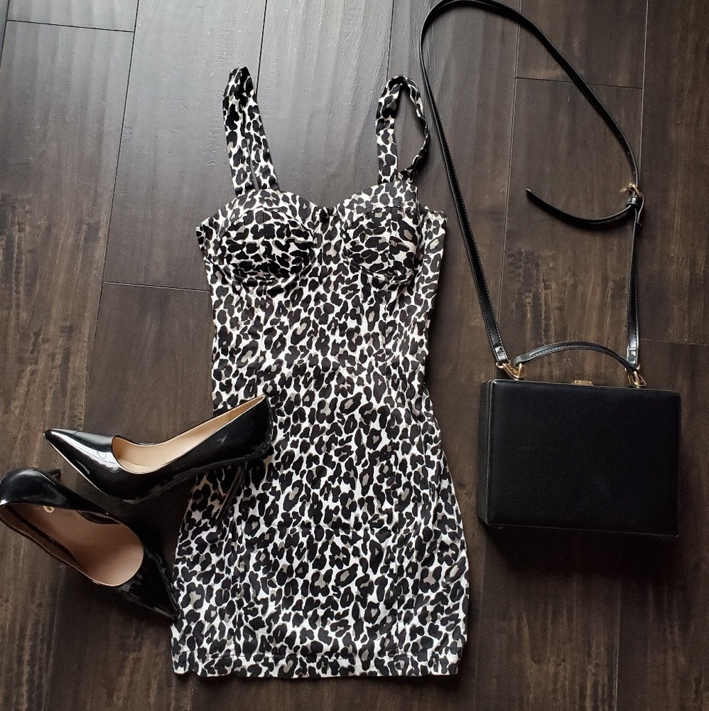 Lepoard print mini dress